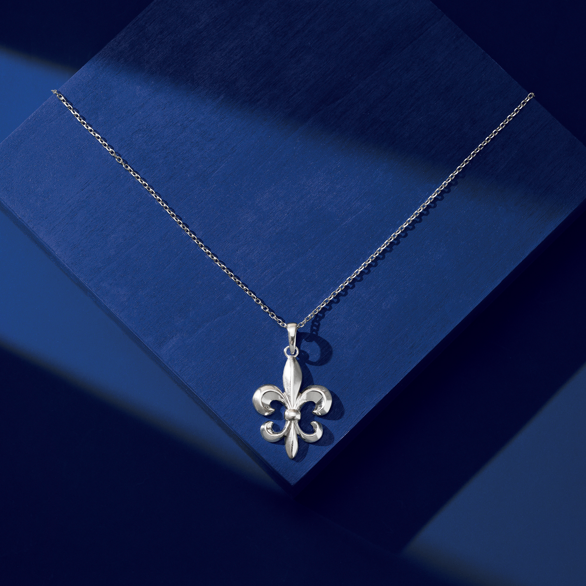 Fleur de lis pendant Silver jewelry shops Wind rose pendant Compass